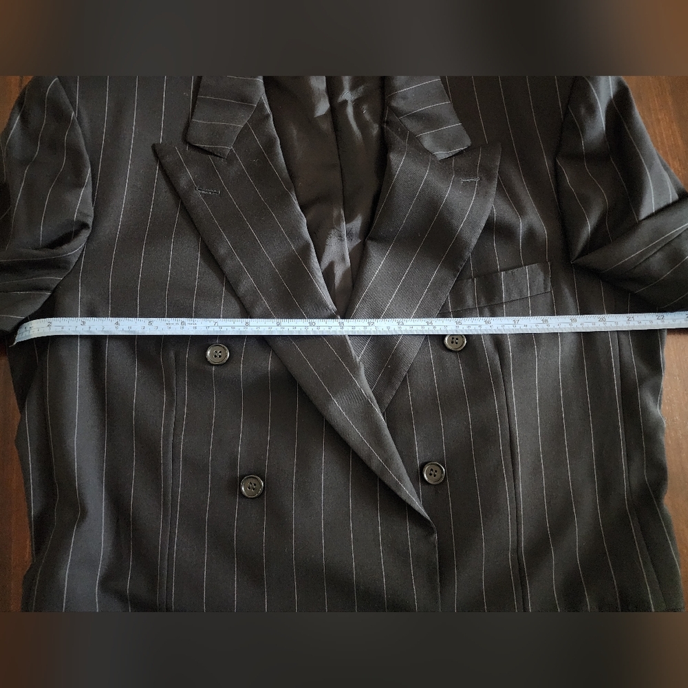 Brioni 42/52R 100% Wool Double Breasted pinstripe Suit Jacket - Picture 8 of 12